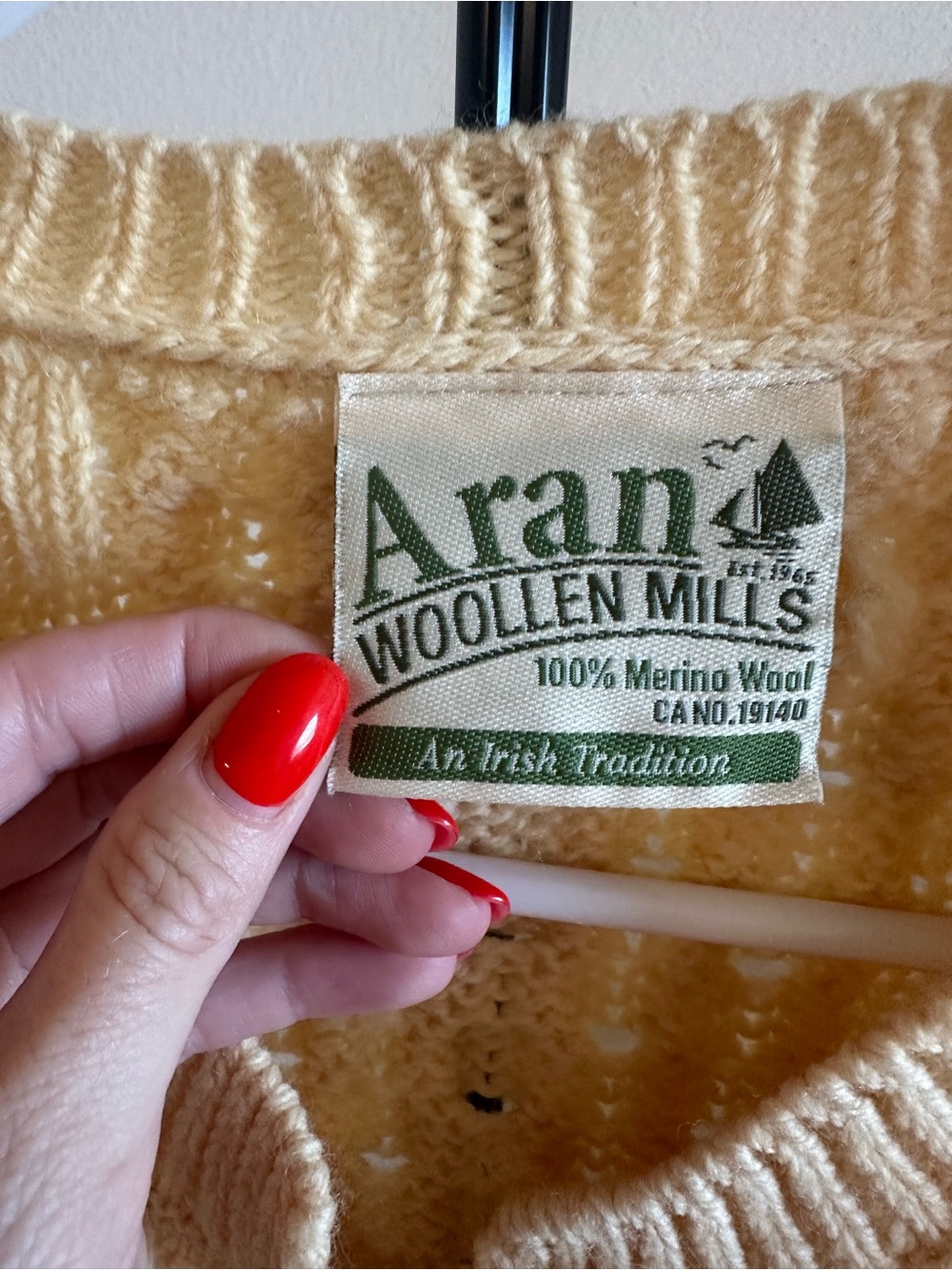 Aran Woolen Mills 100% Merino Wool Butter Yellow Cable-Knit Button Cardigan - Picture 2 of 7